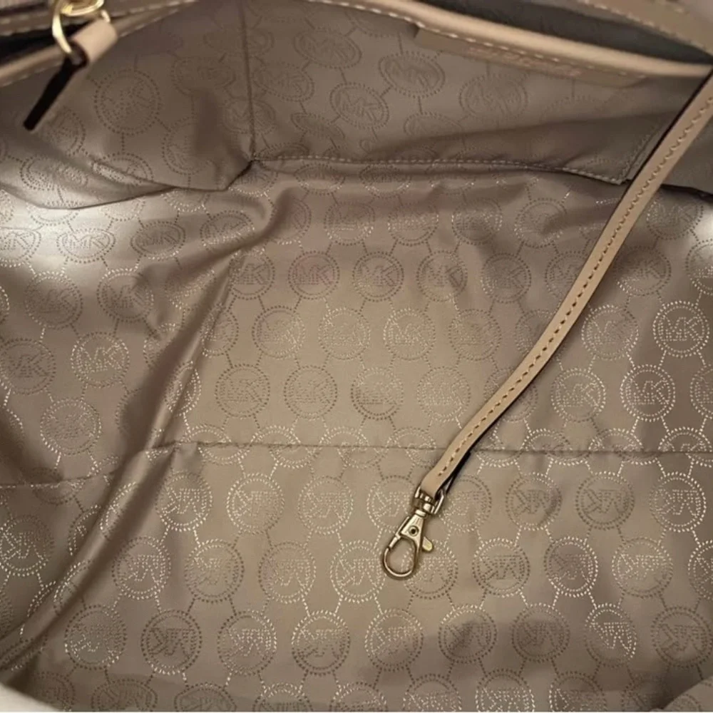 Michael Kors Satchel Brown and Tan Elegance - Picture 4 of 6